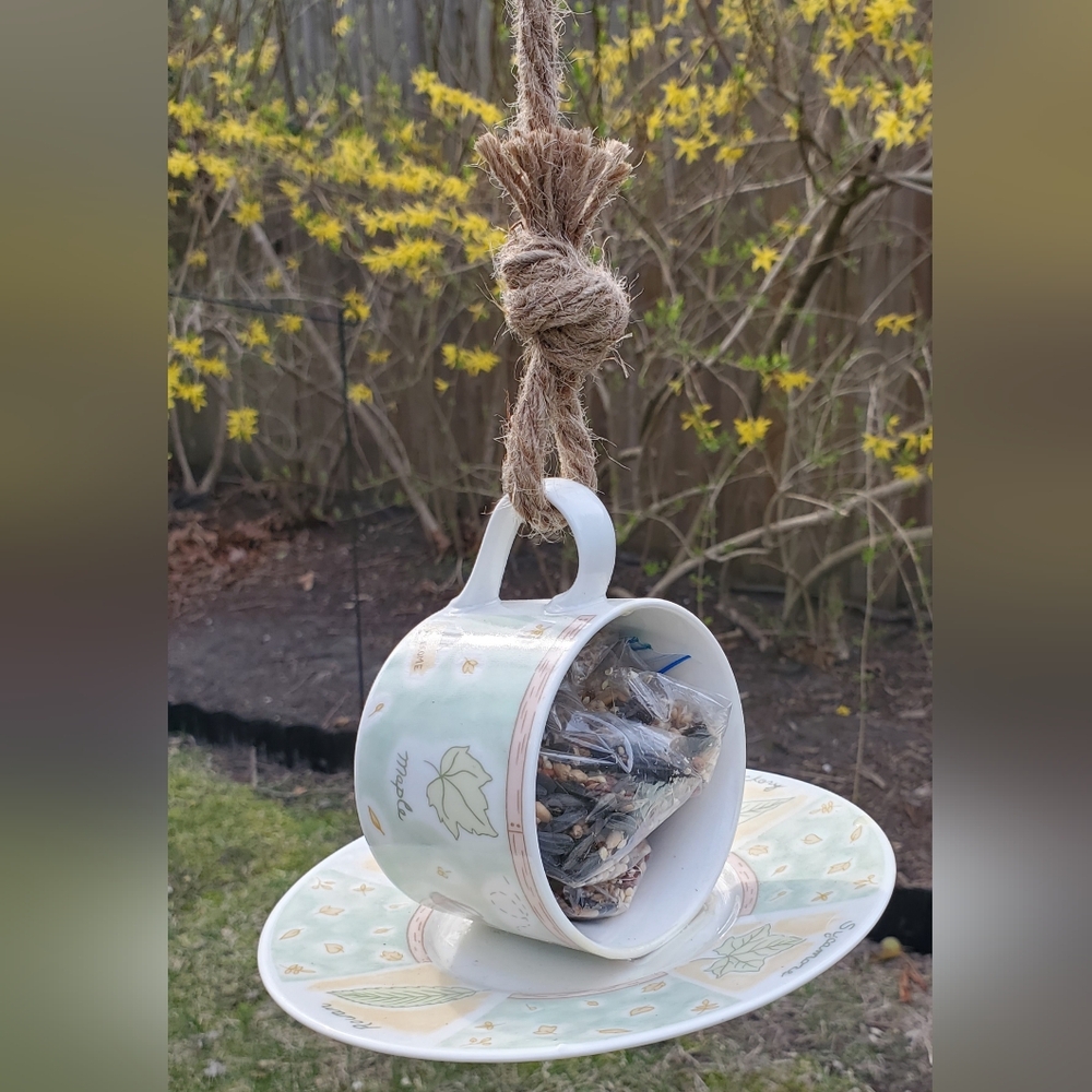 Teacup Bird Feeder Garden Outdoor Decor Tea Cup and Saucer